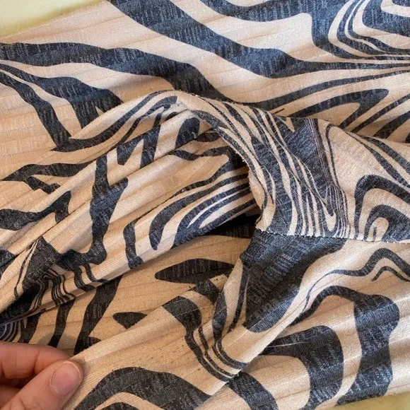 Beach Riot Hailey lounge pants. - Picture 4 of 5